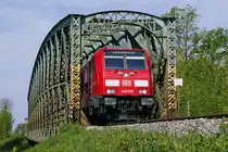 Am 02.05.2019 zieht 245 036 die Wagen des RE 3229, Aulendorf - Lindau, �ber die zwischen Langenargen und Kressbronn liegende Argenbr�cke, die im Zuge der Elektrifizierung durch eine neue Br�cke ersetzt wird.