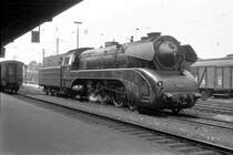 10 001 im Jahr 1966 in Gie�en Hbf