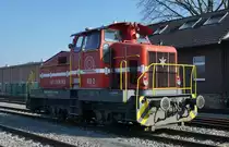 98 80 3607 115-3 der VLO (Verkehrsgesellschaft Landkreis Osnabrück)am 09.02.2018 im Bahnhof Bohmte. Die Lok bedient(e) u. a. die Strecke der ehemaligen Wittlager Kreisbahn und stellt kurze Güterzüge zu.