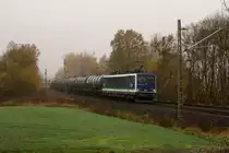 Am 14. November 2018 ist 155 045-9 in der Nähe von Syrau unterwegs in Richtung Plauen. 