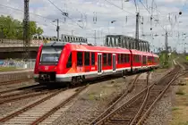 620 523 kommt aus dem Deutzerfeld um einen RE12 Umlauf nach Trier Hbf in Köln Messe/Deutz zu beginnen, am 12.05.2019.