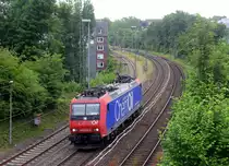 482 028-8 von ChemOil/SBB-Cargo kommt als Lokzug aus Köln-Eifeltor nach Aachen-West t und kommt aus Richtung Köln,Aachen-Hbf und fährt in Richtung Aachen-Schanz,Aachen-West. 
Aufgenommen von einer Brücke von der Weberstraße in Aachen. 
Am Morgen vom 5.6.2019.