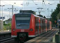 Von Haltern nach Essen mit Zwischenhalt in RE-S�d RB42 bedient durch 425 025.  25.06.2007