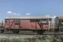 Als Ersatz- Energieversorger für die Doppelstockzüge hatte der  Generatorwagen   schon länger keine Arbeit mehr. 
Zu meiner Freude findet er Verwendung als Bremse im Bahnhof Preding an diesem heißen13.06.2019