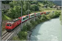 Die MGB HGe 4/4 II 107 mit dem Glacier Express 902 von Zermatt nach St. Moritz bei Neubrück.

14. Juni 2019