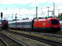 1116 025 mit EC 24 nach Dortmund Hbf und 363 190 beim Rangieren in Regensburg Hbf. 