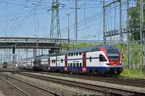 RABe 511 047 durchfährt den Bahnhof Muttenz. Die Aufnahme stammt vom 04.06.2019.