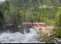 GV Club 1889 in Le Prese am 15. Juni 2019. Zu diesem Anlass wurden ab Pontresina zwei historische Extrazüge geführt. Der erste Zug bestand aus dem ABe 4/4 II 46 mit einem GmP und wurde als Fotozug mit Fotohalten auf der Strecke geführt.<br>
Auf der Berninabachbrücke oberhalb Morteratsch.