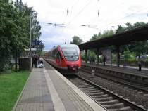 643 007 f�hrt als  geheimer  RB 30 von Ahrbr�ck nach Bonn Hbf in den Bahnhof Bonn-Mehlem ein.