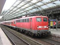 Was haben wir denn hier feines......Die Kastenzehn 110 245 steht am 26.05.2007 mit dem RE 1 nach Aachen am Hacken in K�ln Hbf.