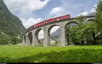 GV Club 1889 in Le Prese am 15. Juni 2019. Zu diesem Anlass wurden ab Pontresina zwei historische Extrazüge geführt. Der erste Zug bestand aus dem ABe 4/4 II 46 mit einem GmP und wurde als Fotozug mit Fotohalten auf der Strecke geführt.<br>
Auf dem Kreisviadukt Brusio.