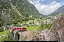GV Club 1889 in Le Prese am 15. Juni 2019. Zu diesem Anlass wurden ab Pontresina zwei historische Extrazüge geführt. Der erste Zug bestand aus dem ABe 4/4 II 46 mit einem GmP und wurde als Fotozug mit Fotohalten auf der Strecke geführt.<br>
Auf dem Kreisviadukt Brusio.