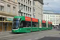 Be 6/8 Flexity 5043, auf der Linie 8, fährt zur Haltestelle Markthalle. Die Aufnahme stammt vom 15.06.2019.