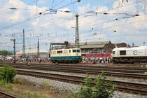 DB Museum 111 001-4 beim Sommerfest im DB Museum Koblenz Lützel am 22.06.19. Von einen Gehweg aus fotografiert. Die Bundespolizei hat die Fotografen überwacht damit nichts passiert