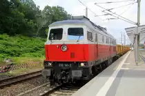 232 141-2 von der WFL fährt mit einem langen Schotterleerzug aus Stolberg-Gbf(Rheinland) nach Hannover bei der Ausfahrt aus  Stolberg-Gbf(Rheinland) und fährt in Richtung Aachen-Eilendorf,Aachen-Rothe-Erde,Aachen-Hbf,Aachen-Schanz,Aachen-West,Laurensberg,Richterich,Kohlscheid,Herzogenrath,,Hofstadt,Finkenrath,Rimburg,Übach-Palenberg,Zweibrüggen,Frelenberg,Geilenkirchen,Süggerath,Lindern,Brachelen,Hückelhoven-Baal,Baal,Erkelenz,Herrath,Beckrath,Wickrath.
Aufgenommen vom Bahnsteig 43 in Stolberg-Hbf.
Bei Sommerwetter am Nachmittag vom 18.6.2019.