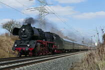 24.03.2018, Sonderfahrt des Thüringer Eisenbahn-Vereins mit Dampflok 03 2155 von Weimar und Erfurt nach Neuenmarkt Wirsberg. Foto in der Zettlitzer Kurve kurz vor der Einfahrt in den Bahnhof Hochstadt-Marktzeuln.