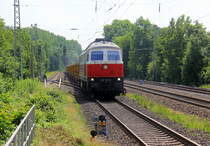 232 141-2 von der WFL kommt mit einem langen Schotterleerzug aus Stolberg-Gbf(Rheinland) nach Hannover und kommt aus Richtung Stolberg/Rheinland-Hbf, Aachen-Eilendorf,Aachen-Rothe-Erde,Aachen-Hbf,Aachen-Schanz,Aachen-West,Laurensberg,Richterich, und fährt durch Kohlscheid in Richtung ,Herzogenrath,Hofstadt,Finkenrath,Rimburg,Übach-Palenberg,Zweibrüggen,Frelenberg,Geilenkirchen,Süggerath,Lindern,Brachelen,Hückelhoven-Baal,Baal,Erkelenz,Herrath,Beckrath,Wickrath. 
Aufgenommen von Bahnsteig  1 in Kohlscheid. 
Bei Sommerwetter am Nachmittag vom 22.6.2019.
 Und das ist mein 10300tes Bahnbild bei http://WWW.Bahnbilder de
