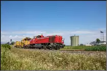An einer Station der  AWP  ( Adria -Wien  Pipeline) vorbei zieht DH 1700.1 Ihren Zug nach Osten Richtung Hengsberg. 2.07.2019 