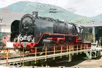 30.05.1993, „Dampflokfest in Selzthal“, auf der Drehscheibe rotiert die ehemalige DR-Lok 44 661