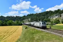 187 075 mit einem Kesselzug am 18.06.2019 bei Hagenacker. 