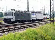 Eisenbahndienstleister Gmbh.
RailAventure.
Zufälliges Zusammentreffen von RailAventure Re 620 003 ex SBB und den beiden EDG 142 103 und 142 042 ex DR E in Basel Badischer Bahnhof am 29. Mai 2019.
Foto: Walter Ruetsch