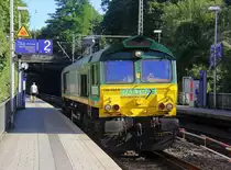 Die Class 66 266 024-9 von Railtraxx kommt als Lokzug aus Köln-Eifeltor(D) nach Aachen-West(D) und kommt aus Richtung Köln,Aachen-Hbf und fährt durch Aachen-Schanz in Richtung Aachen-West. 
Aufgenommen vom Bahnsteig von Aachen-Schanz. 
Bei Sommerwetter am Abend vom 29.6.2019.
