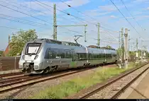 Nachschuss auf 1442 612 (Bombardier Talent 2) der S-Bahn Mitteldeutschland (DB Regio Südost) als S 37529 (S5X) von Halle(Saale)Hbf nach Zwickau(Sachs)Hbf, die den Hp Halle Messe auf der Bahnstrecke Magdeburg–Leipzig (KBS 340) passiert.
[26.5.2019 | 18:22 Uhr]