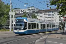 Be 5/6 Cobra 3081, auf der Linie 14, überquert die Gessnerbrücke. Die Aufnahme stammt vom 05.07.2019.