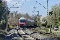 RB nach Koblenz, Dosto-Steuerwagen in Front durch Bonn-Beuel - 29.03.2019
