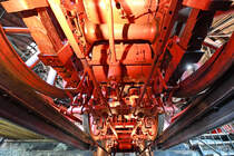 Die Dampflokomotive 18 612 konnte auch von unten betrachtet werden. (Deutsches Dampflokomotiv-Museum Neuenmarkt-Wirsberg, Juni 2019)