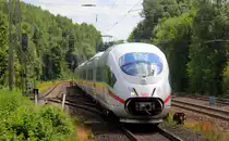 Der ICE3 DB aus Brüssel-Süd(B) nach Frankfurt-am-Main(D) kommt aus Richtung Aachen-West als Umleiter und fährt durch Kohlscheid und fährt in Richtung Herzogenrath,Mönchengladach.
Aufgenommen von Bahnsteig 1 in Kohlscheid. 
Bei Sommerwetter am Nachmittag vom 7.7.2019.