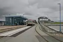 Am Nachmittag des 05.07.2019 trifft der VT 505/506 der NEG aus Niebüll am Anleger in Dagebüll ein