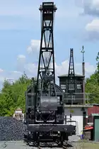 Dieser selbstfahrender Dampfdrehkran  5363  aus dem Jahr 1927 wurde bei DEMAG in Duisburg gebaut. Er war im Hafen Deggendorf bis 1973 im Einsatz und ist auch heute noch im betriebsfähigen Zustand. (Deutsches Dampflokomotiv-Museum Neuenmarkt-Wirsberg, Juni 2019)