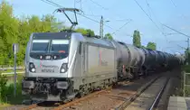 RheinCargo GmbH & Co. KG mit  187 072-4  [NVR-Nummer: 91 80 6187 072-4 D-RHC] mit Kesselwagenzug (leer) Richtung Stendel am 12.07.19 Bahnhof Berlin-Hohenschönhausen.