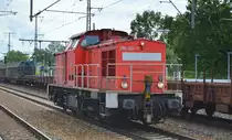 DB Cargo AG mit  298 320-3  [NVR-Nummer: 98 80 3298 320-3 D-DB] am 21.06.19 Bahnhof Golm bei Potsdam.