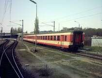 Abgestellte Personenwagen kurz nach der Ausfahrt aus Wien S�d Bstg. 1-9
21.04.2003