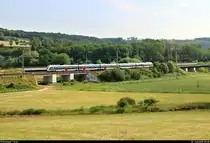 Nachschuss auf 9442 ??? (Bombardier Talent 2) von Abellio Rail Mitteldeutschland als RB 74663 (RB25) von Saalfeld(Saale) nach Halle(Saale)Hbf, die bei Saaleck, Sulzaer Straße, nach dem Passieren des Abzweigs Großheringen Gho auf der Bahnstrecke Halle–Bebra (KBS 580) fährt.
[22.6.2019 | 9:40 Uhr]