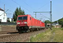 Nachschuss auf 185 385-2 DB, die mit 187 162 DB als Lokzug den Bahnhof Bad Kösen auf der Bahnstrecke Halle–Bebra (KBS 580) Richtung Naumburg(Saale)Hbf durchfährt.
[22.6.2019 | 10:20 Uhr]
