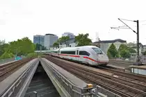 DB Fernverkehr ICE4 (412 xxx) in Hamburg Dammtor vom Bahnsteig aus fotografiert am 17.07.19 