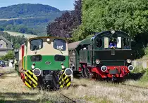 B.E.G.-Schmalspurloks O&K MV10S (Diesel) und die 11sm Mallet nebeneinander in Oberzissen - 29.06.2019