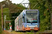 Die KVB Linie mit der Wagennummer 4020 auf dem Weg nach Königsforst. Aufgenommen am 31.7.2019 an der KVB Haltestelle Steinweg.