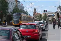 Lieber in der Stadtbahn als im Autostau -

Verkehr auf der Friedrich-Ebert-Brücke über den Neckar in Heilbronn.

01.08.2019 (M)