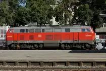 Bahnhofimpressionen vom Bahnhof Singen-Hohentwiel verewigt am 1. August 2019.
Oldtimer Diesellokomotiven in Singen.
Die 218 495-0 als Reservelok in Singen stationiert.
Foto: Walter Ruetsch