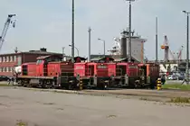 Bei der Franziusstraße im Hafen von Bremerhaven stand am Morgen des 16.05.2018 die 294 957-6 zusammen mit 294 724-0, 294 672-1 und 294 770-3 abgestellt und warteten zusammen ihre nächsten EInsätze.