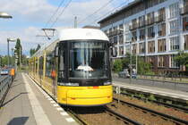 Berlin BVG SL 50 (GT8-08ZRL 9033) Französisch Buchholz, Rosenthaler Weg (Hst. Guyotstraße) am 23. Juli 2017.
