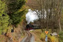 Scheinanfahrt von 99 234 mit IG HSB-Sonderzug am 21.10.2018 Nähe Drahtzug. (Bild 1)