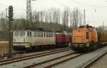 17.03.2010, Nein, in Hochstadt-Marktzeuln gibt es kein DR-Museum aber heute einen zufälligen Treff  alter Kameraden : Links die DR 142 134 (damals ENRA DP52), Mitte  DB 202 324 (damals PBSV 19), rechts V100.4 DR 111 022.