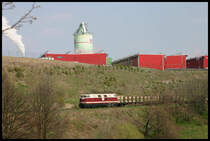 MEG 202 verlässt am 23.4.2005 mit einem Leerzug Friesau in Richtung Saalfeld.