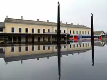  Spieglein, Spieglein in der nassen Blechplatte  wer ist der schönste Bahnhof im ganzen Land?  Ried i.I.; 181103