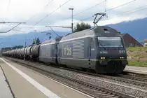 BLS CARGO. Schwerölzug mit Doppeltraktion Re 465 bei Deitingen am 12. August 2019.
Foto: Walter Ruetsch